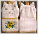 Glove Cat with Lace Sunflowers